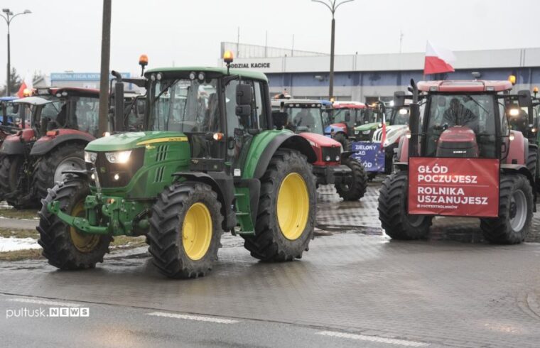 PROTEST ROLNIKÓW. Ponad 100 traktorów wyjechało na ulice Pułtuska